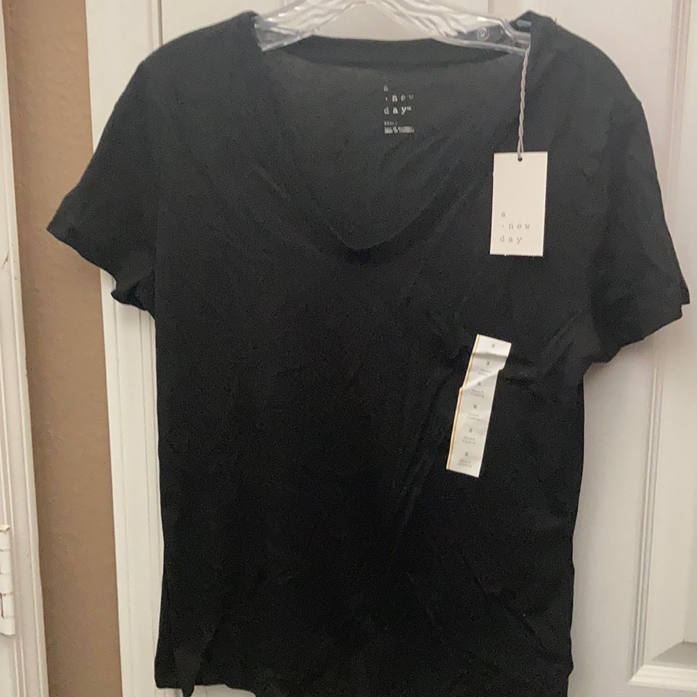 NWT a new day tee small
